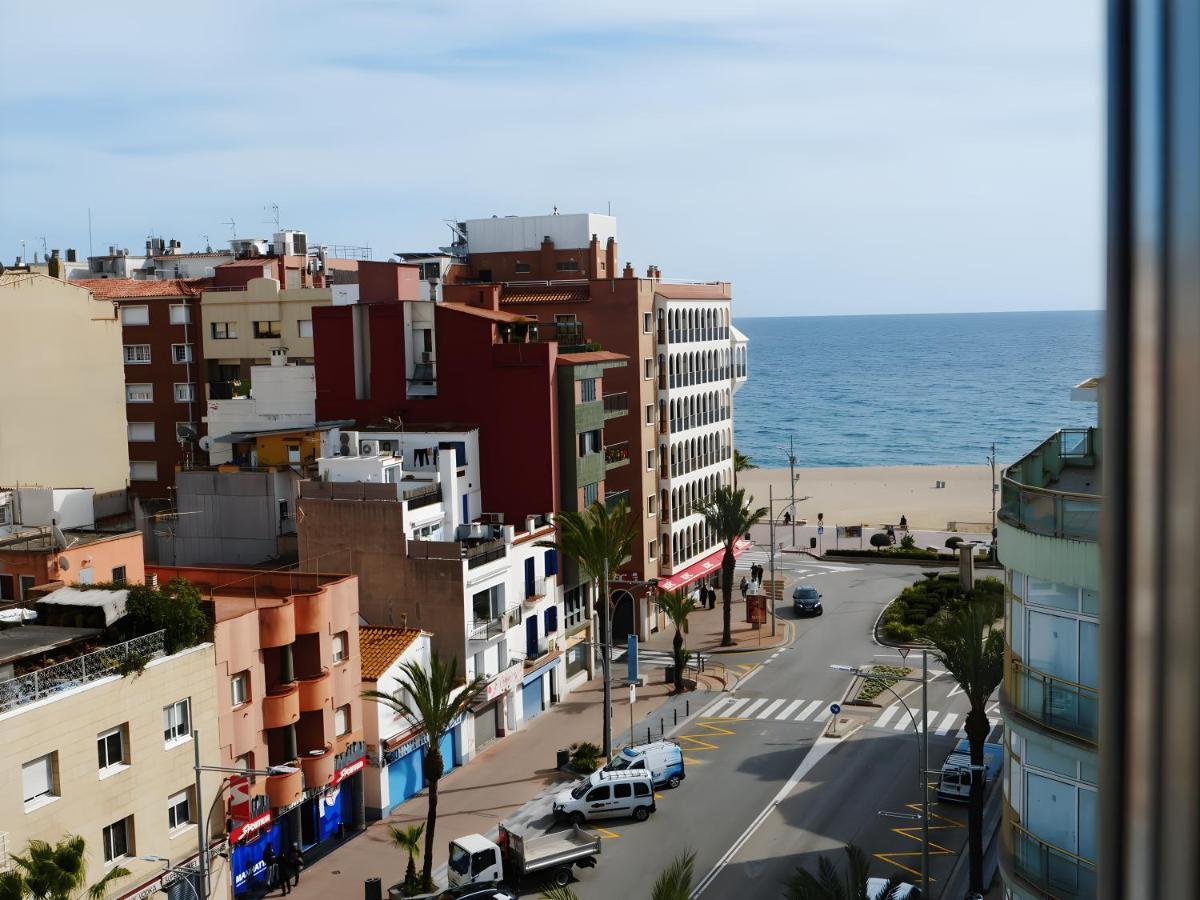 Marina Beach Apartaments Lloret de Mar Ngoại thất bức ảnh